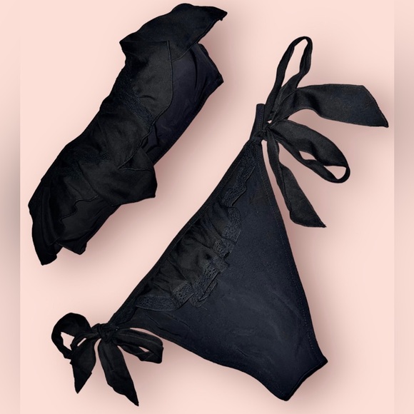*RARE* Black Victoria’s Secret (Crochet/Ruffle) Detailed Cheeky Swimsuit Bikini - Picture 3 of 15